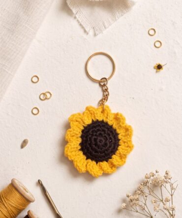 crochet sunflower keychain