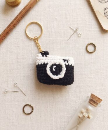 crochet camera keychain