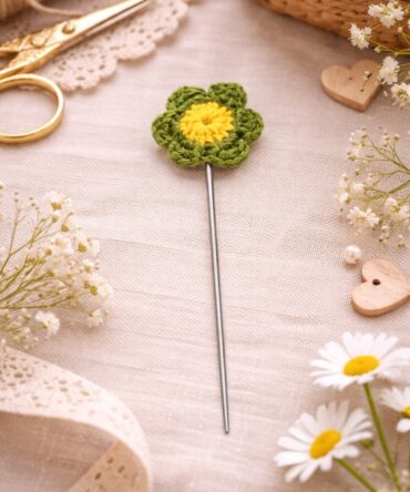 Green Daisy Hijab Pin