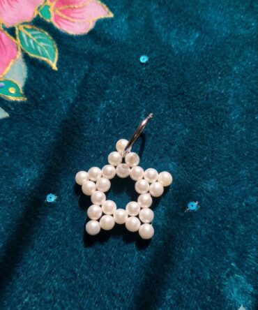 White pearl star keychain