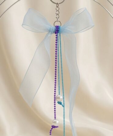 Beaded bow keychain