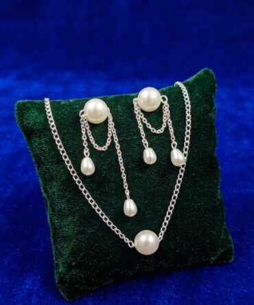 The Petite Pearl Set