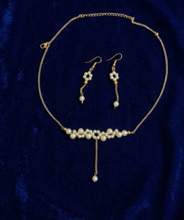 The Daisy Pearl Drop Set