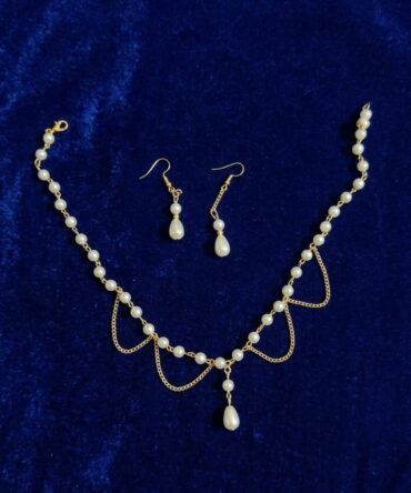 Antique Arch Pearl Set
