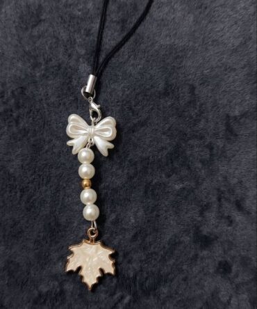 Leaf Charm